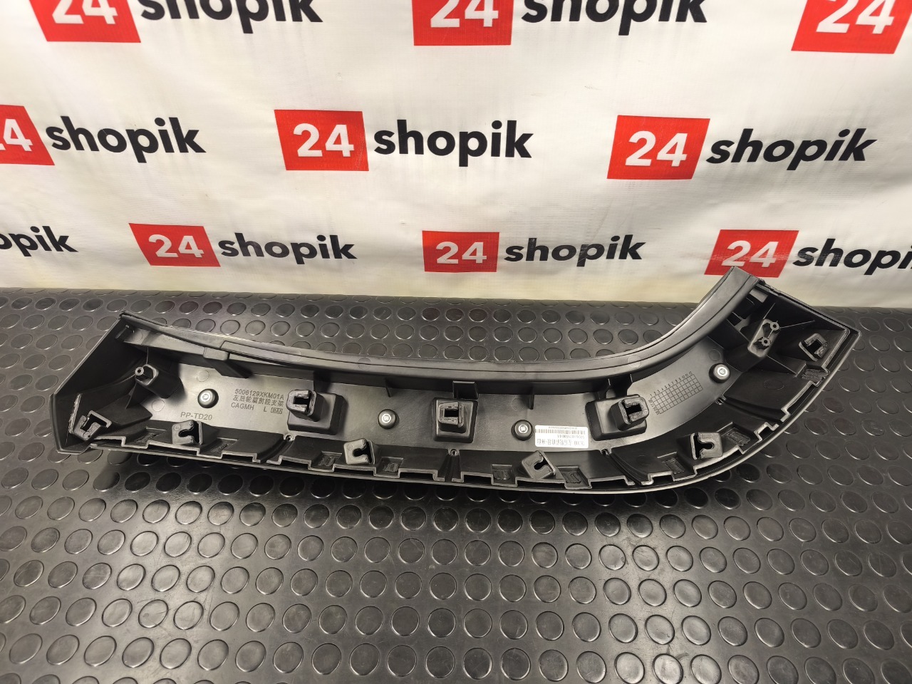 Накладка крыла, 4500 рублей, Красноярск