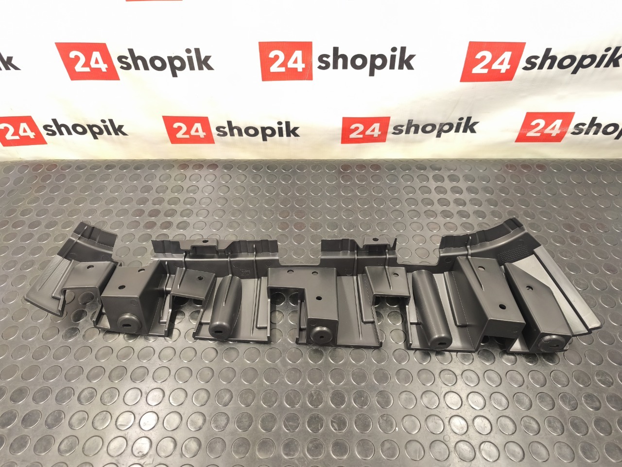 Кронштейн накладки крыла, 3500 рублей, Красноярск