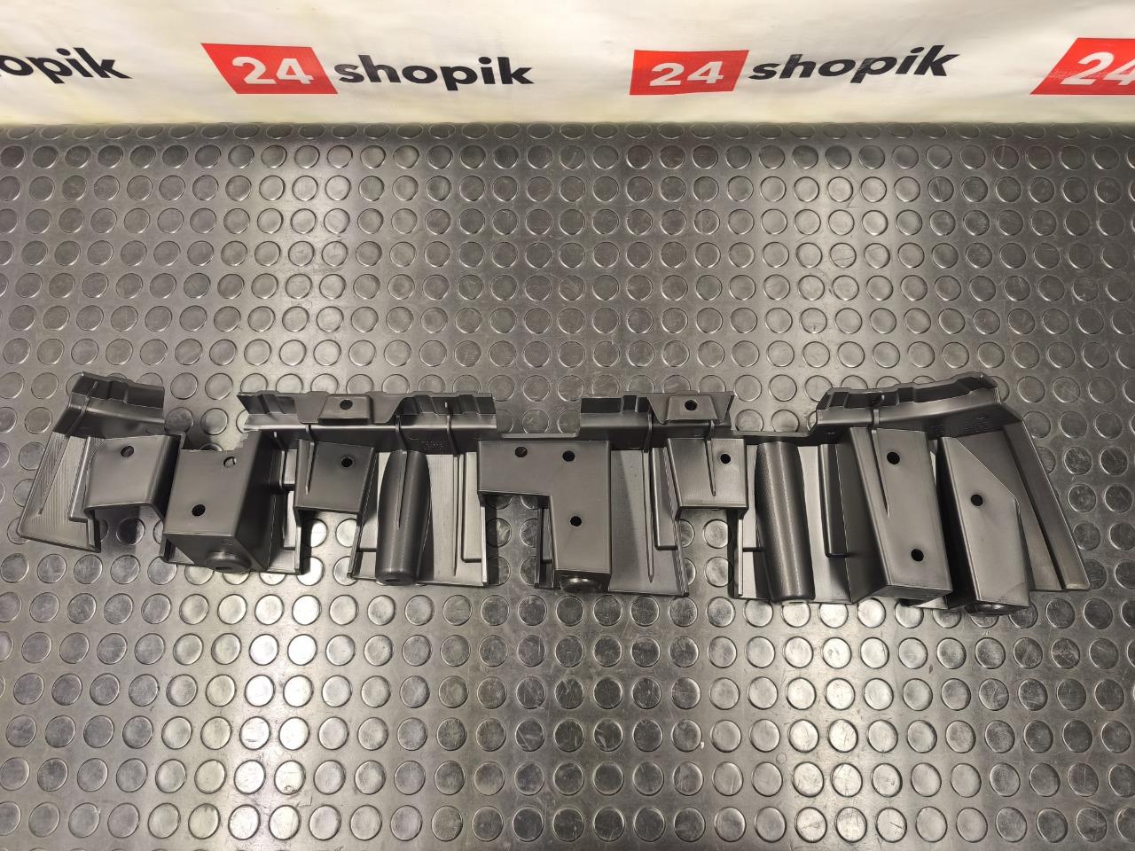 Кронштейн накладки крыла, 3500 рублей, Красноярск