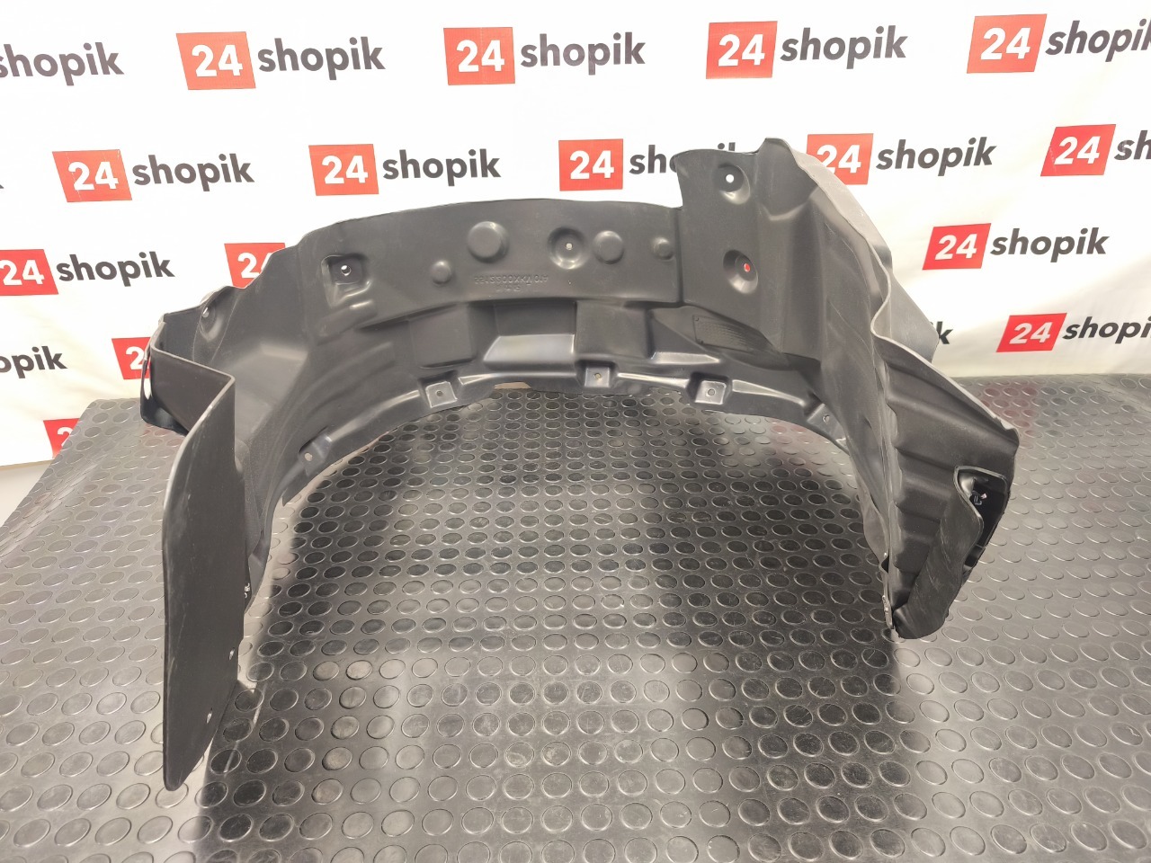 Подкрылок, 3000 рублей, Красноярск