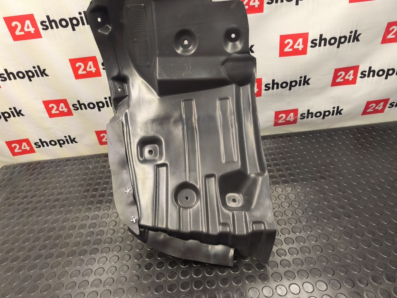 Подкрылок, 3000 рублей, Красноярск