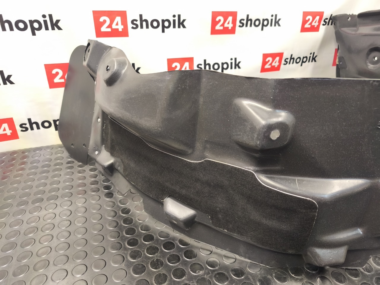 Подкрылок, 3000 рублей, Красноярск