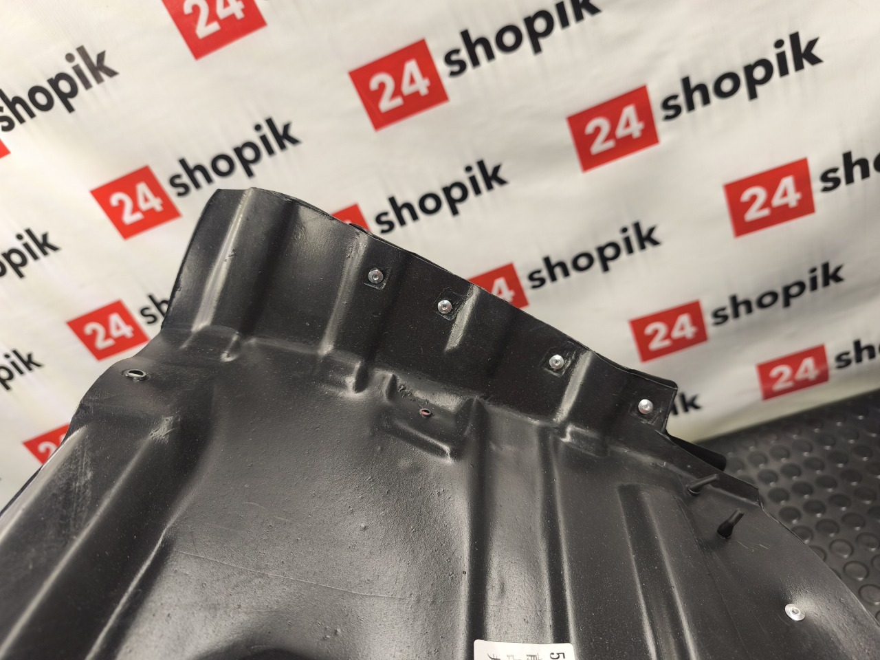 Подкрылок, 3000 рублей, Красноярск