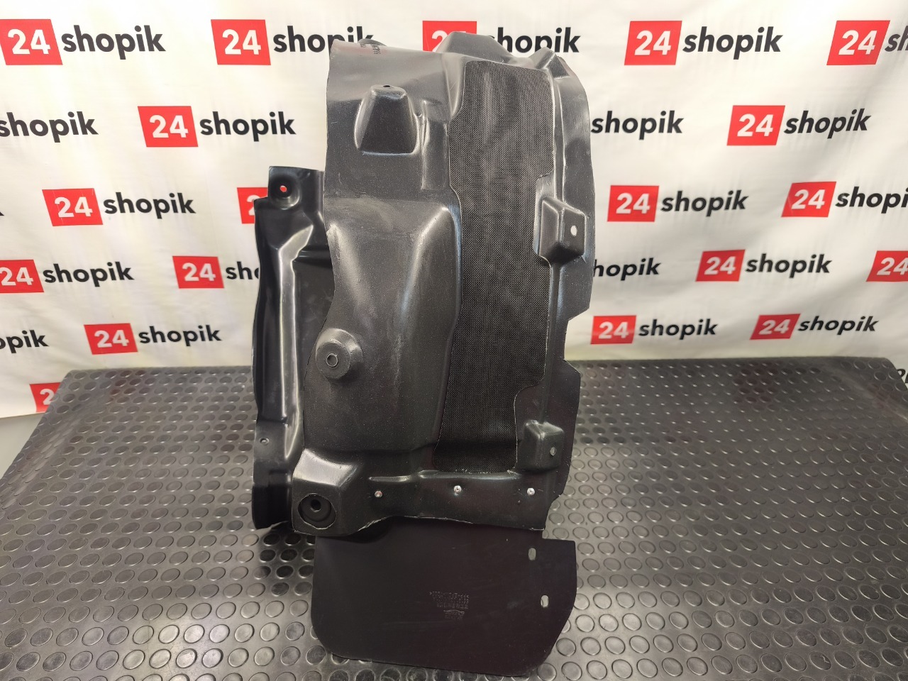 Подкрылок, 3000 рублей, Красноярск