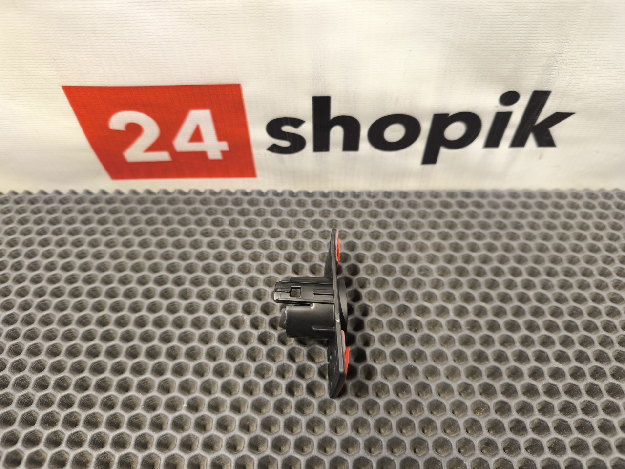 Кронштейн датчика парктроника, 2000 рублей, Красноярск