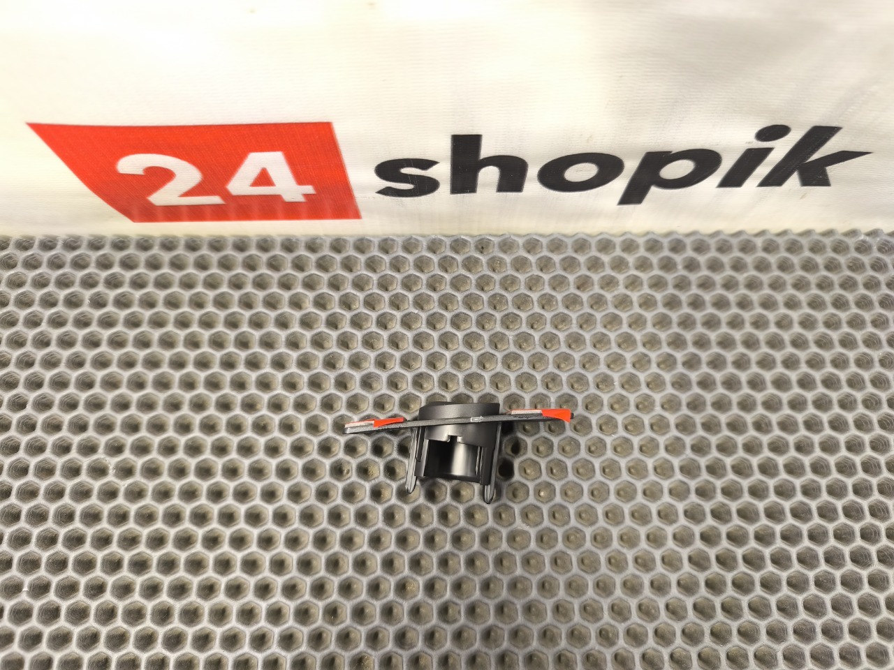 Кронштейн датчика парктроника, 2000 рублей, Красноярск