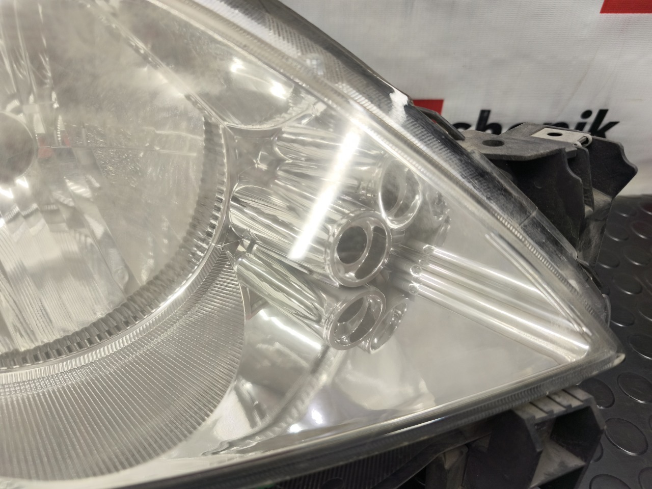 Фара, 2200 рублей, Красноярск