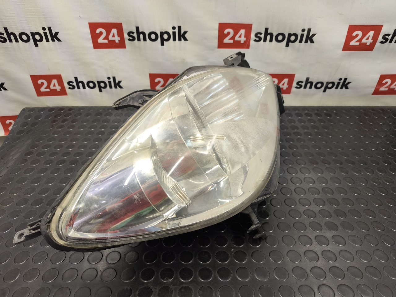 Фара, 2200 рублей, Красноярск