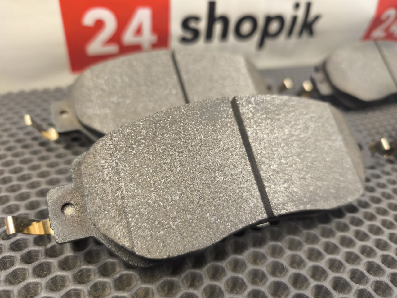 Тормозные колодки, 4000 рублей, Красноярск