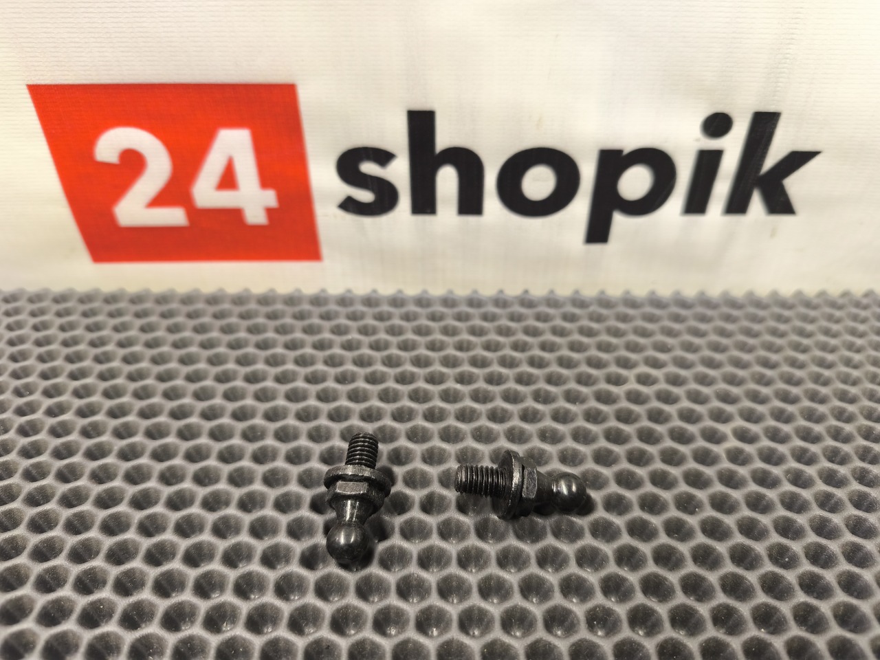 Болт амортизатора капота, 800 рублей, Красноярск