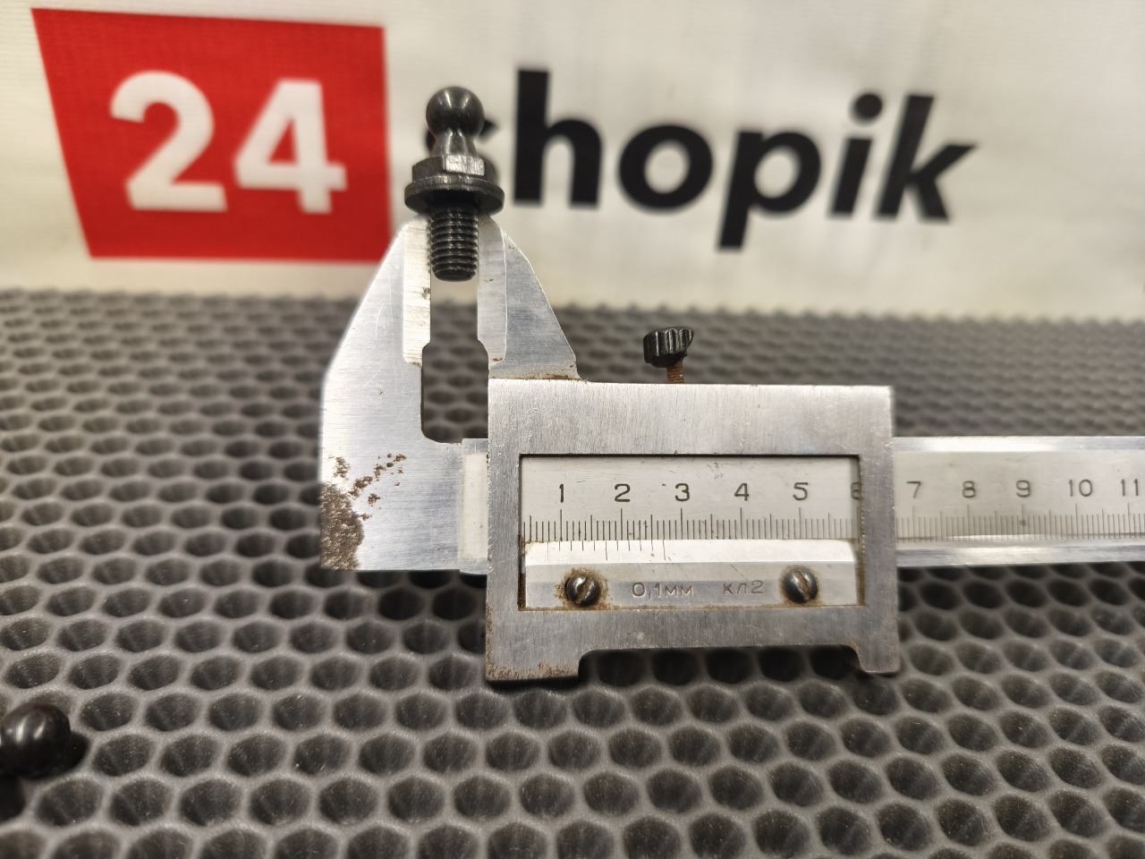 Болт амортизатора капота, 800 рублей, Красноярск