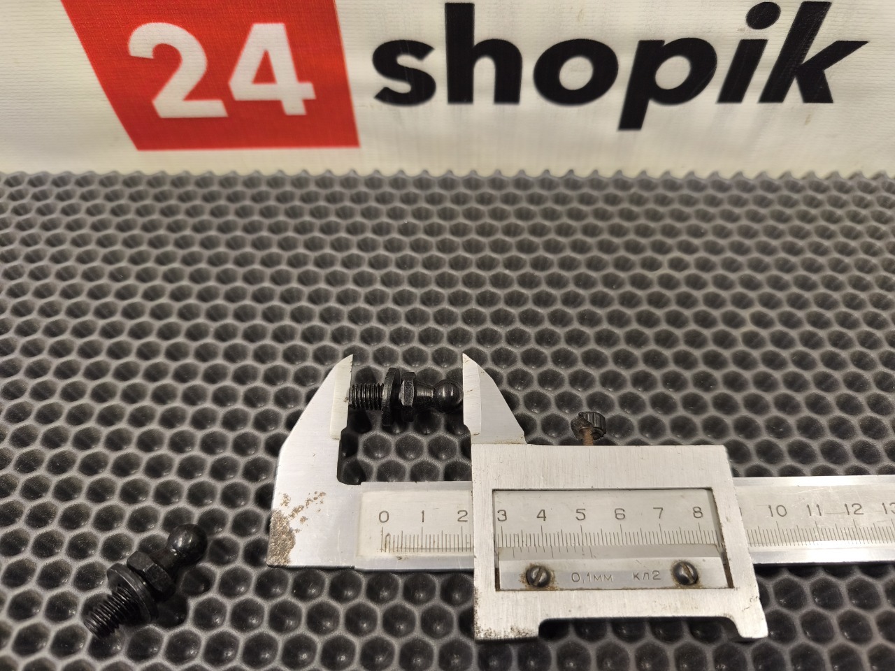 Болт амортизатора капота, 800 рублей, Красноярск