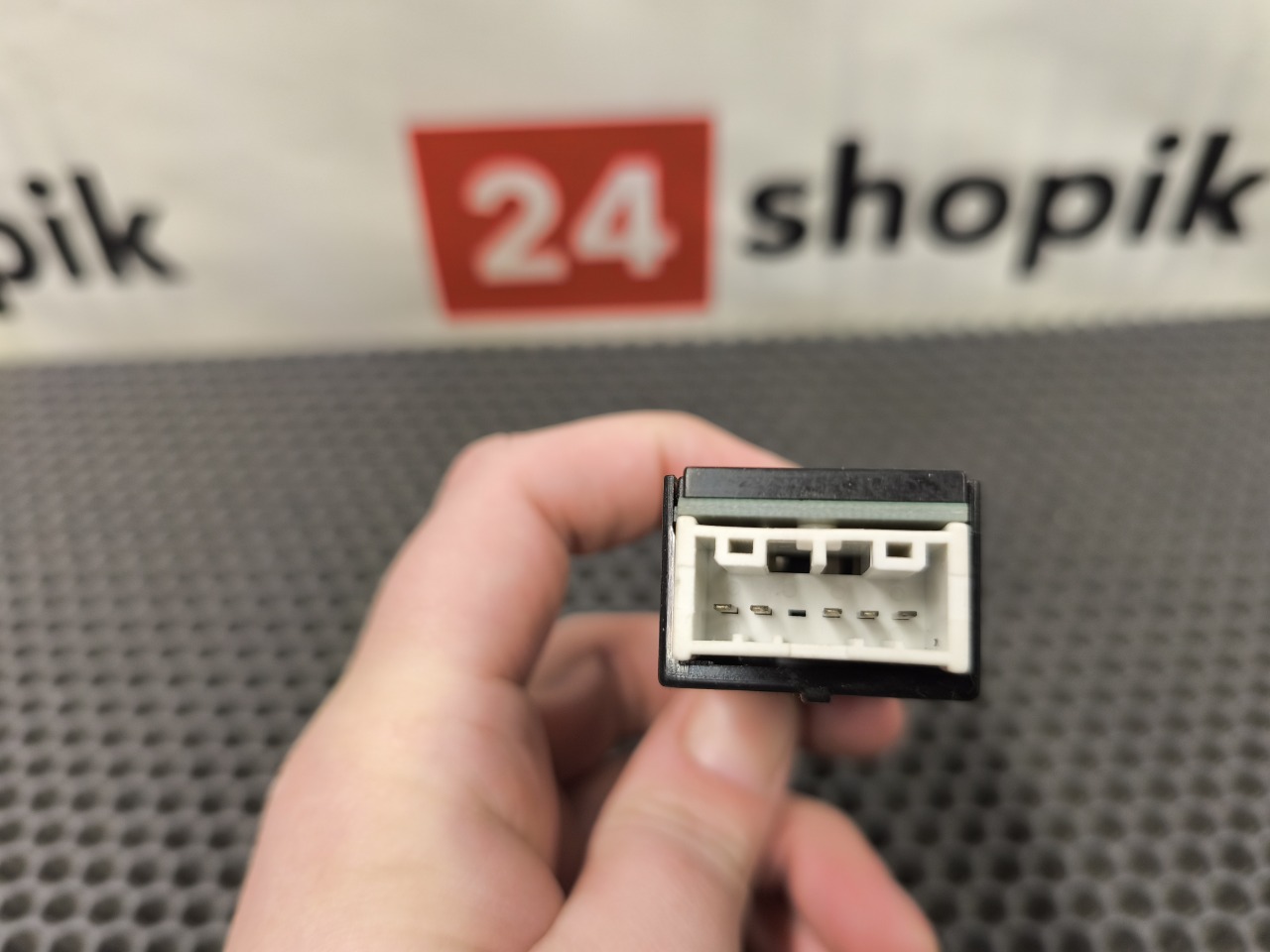 Кнопка противотуманных фар, 1000 рублей, Красноярск