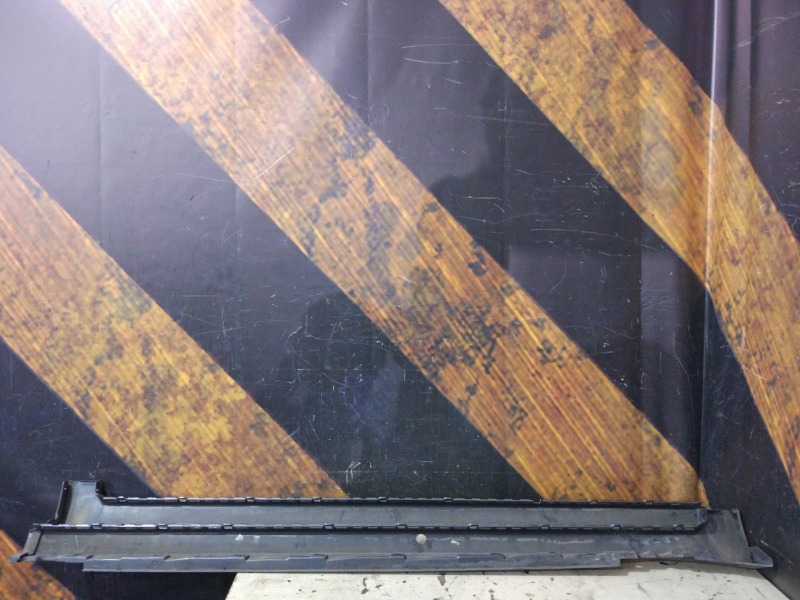 Комплект накладок на порог, 1800 рублей, Красноярск