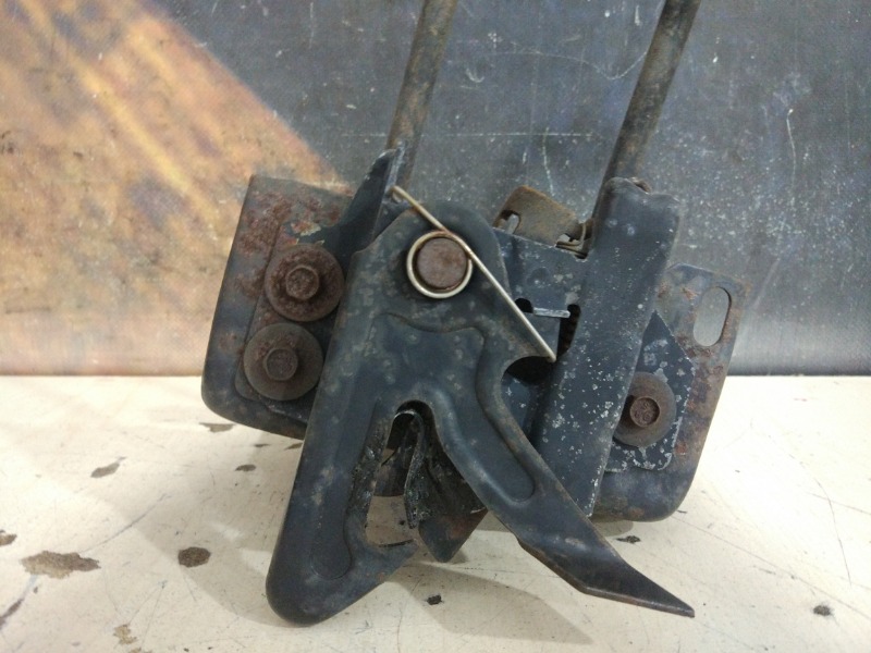 Замок капота, 700 рублей, Красноярск