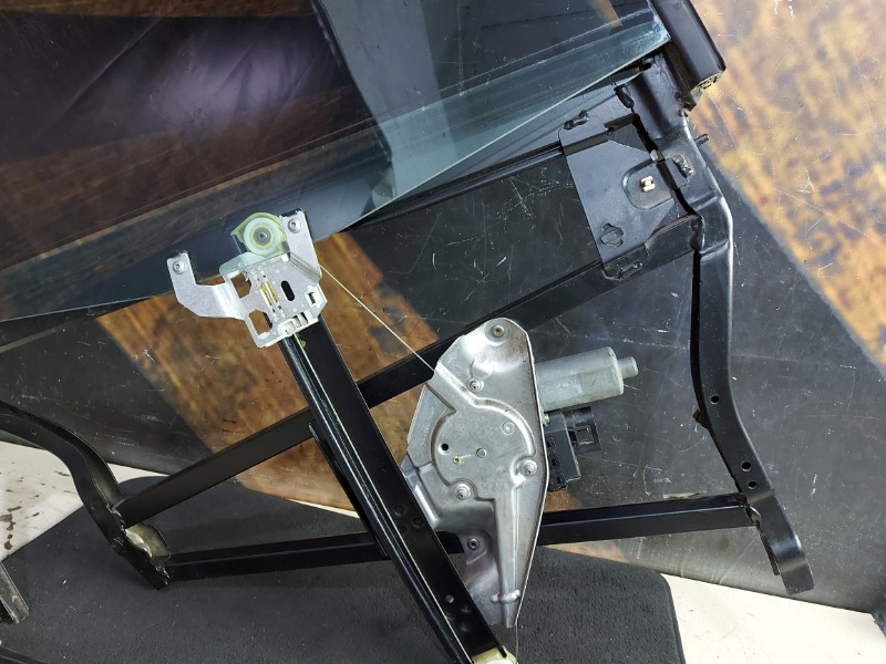 Стеклоподъемник, 1000 рублей, Красноярск