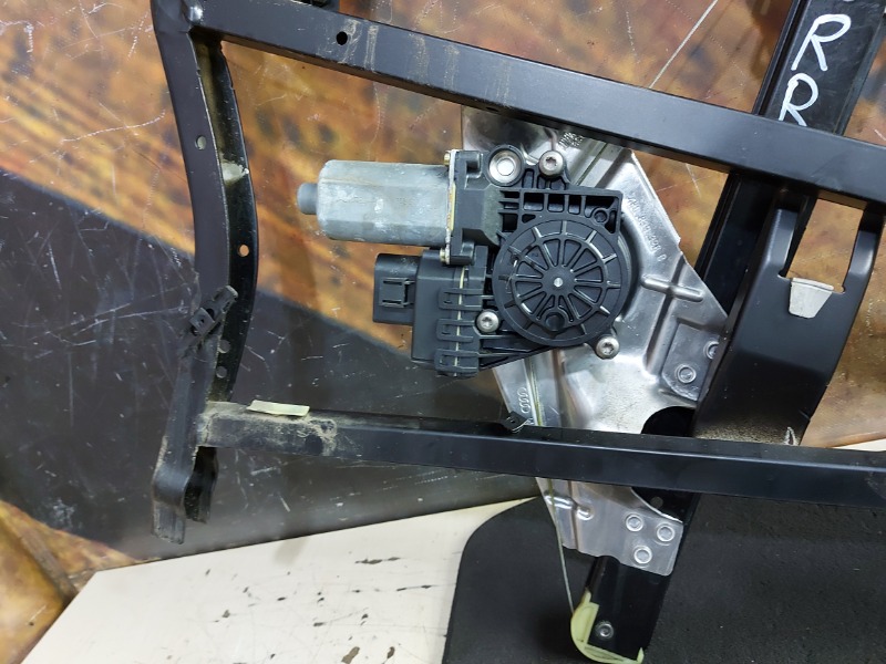 Стеклоподъемник, 1000 рублей, Красноярск