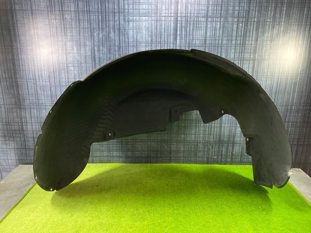 Подкрылок, 1000 рублей, Красноярск