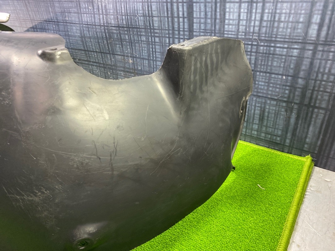 Подкрылок, 1000 рублей, Красноярск