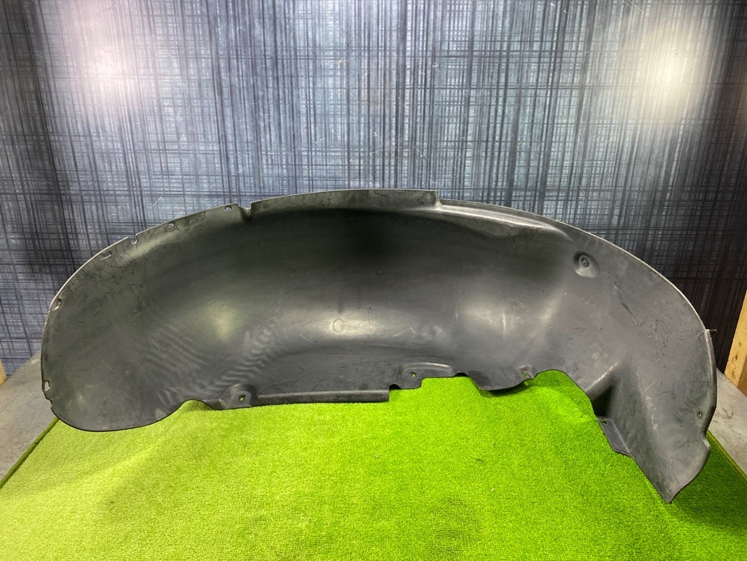 Подкрылок, 1000 рублей, Красноярск