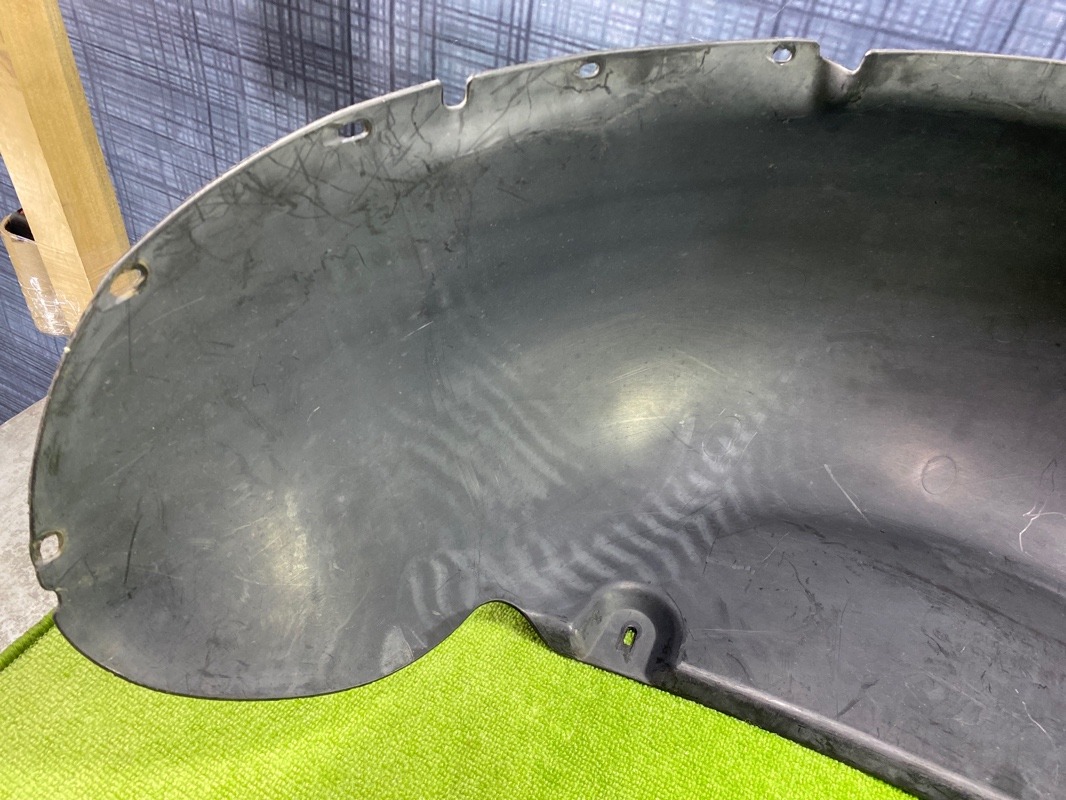 Подкрылок, 1000 рублей, Красноярск