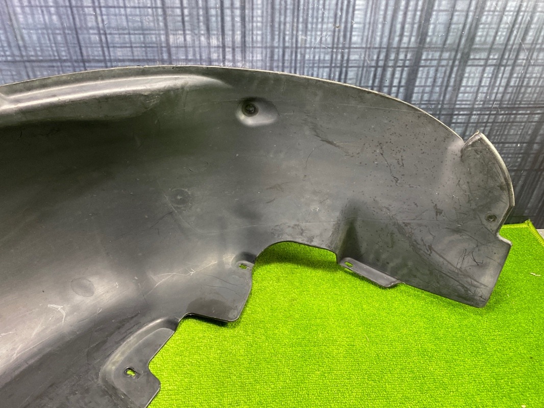 Подкрылок, 1000 рублей, Красноярск