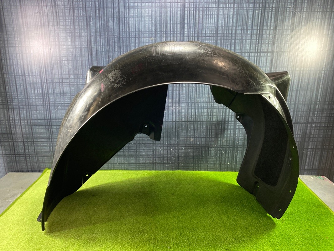 Подкрылок, 300 рублей, Красноярск