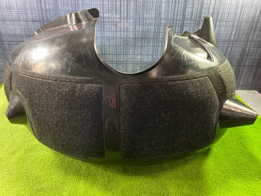 Подкрылок, 300 рублей, Красноярск