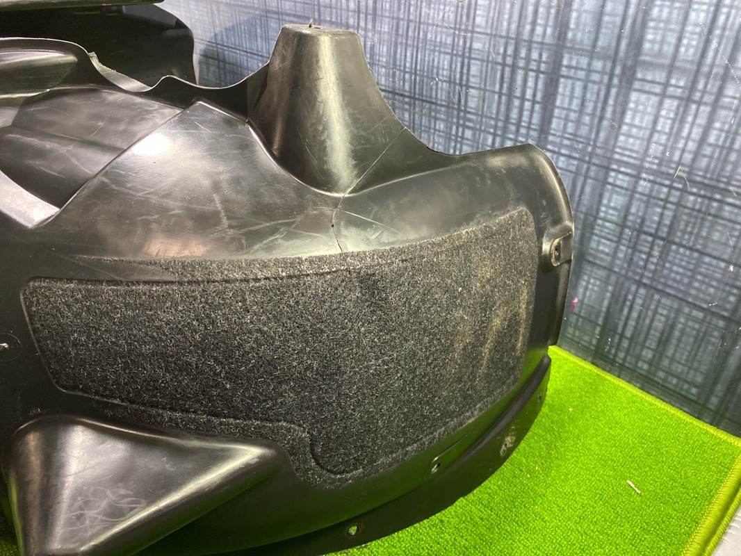 Подкрылок, 300 рублей, Красноярск