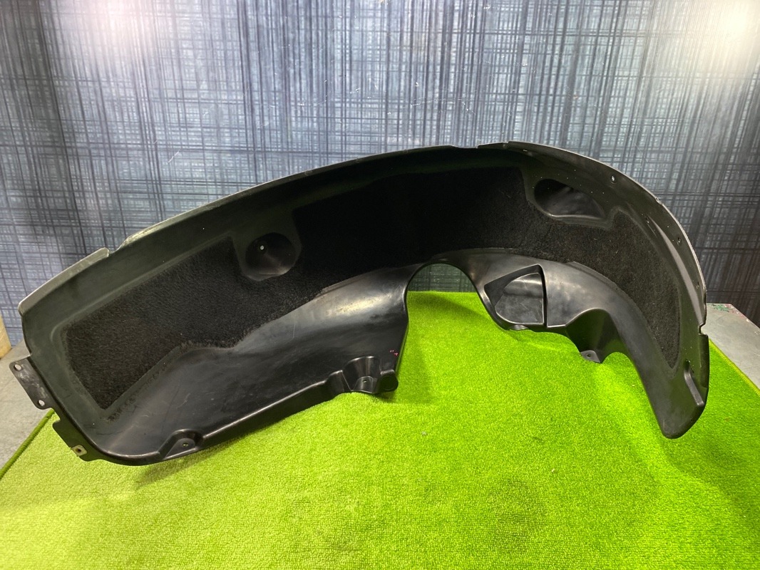 Подкрылок, 300 рублей, Красноярск