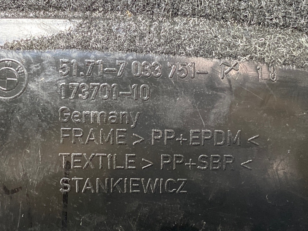 Подкрылок, 300 рублей, Красноярск