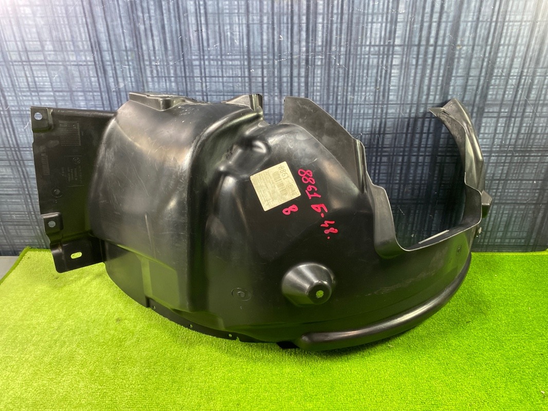 Подкрылок, 900 рублей, Красноярск