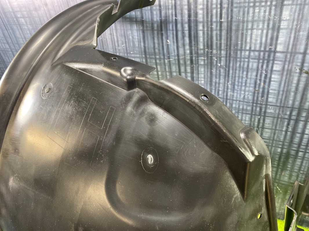 Подкрылок, 1200 рублей, Красноярск