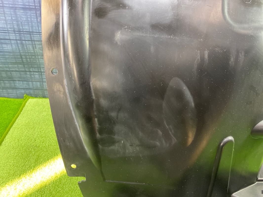 Подкрылок, 1200 рублей, Красноярск