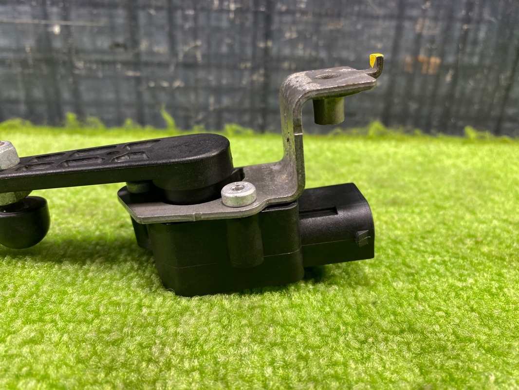 Датчик уровня подвески, 2000 рублей, Красноярск