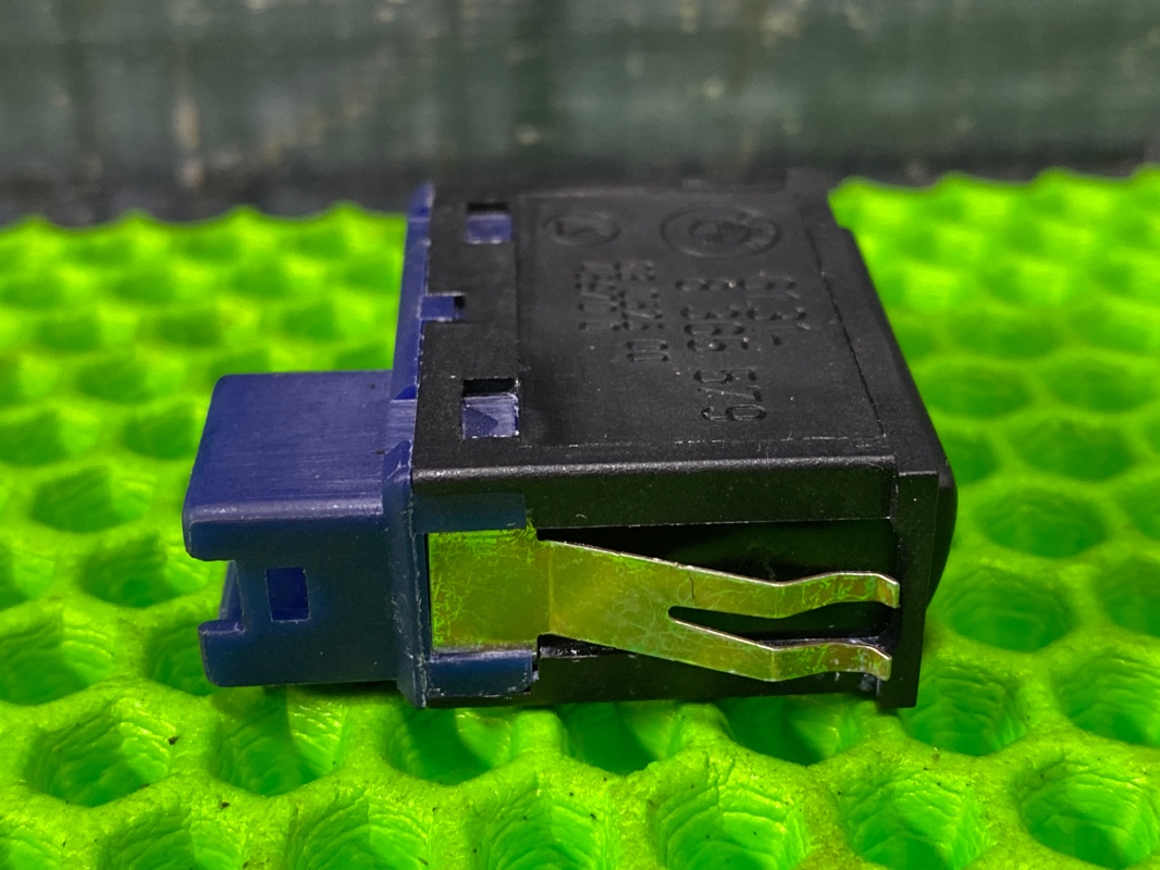 Кнопка открывания багажника, 322 рублей, Красноярск