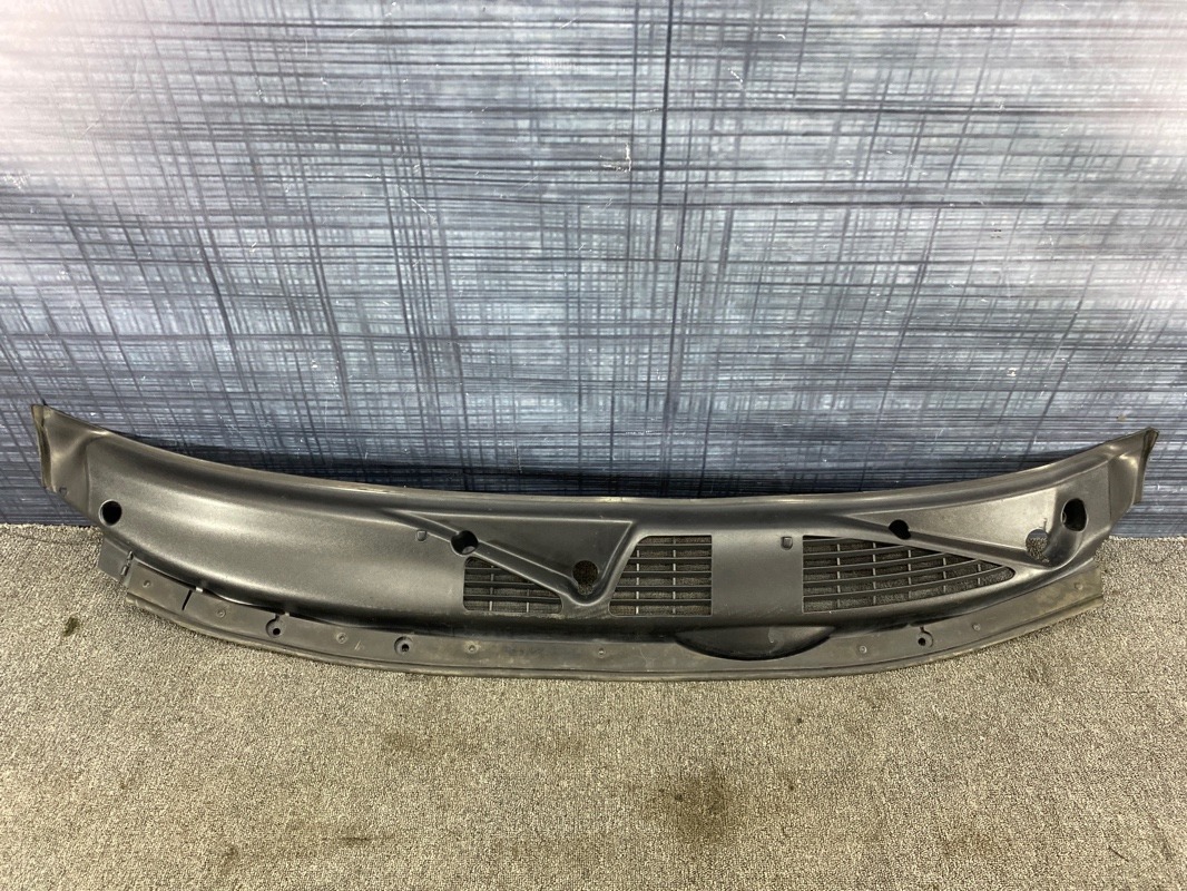 Решетка под лобовое стекло, 2000 рублей, Красноярск