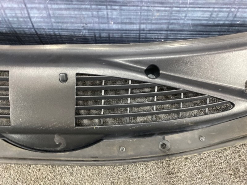 Решетка под лобовое стекло, 2000 рублей, Красноярск