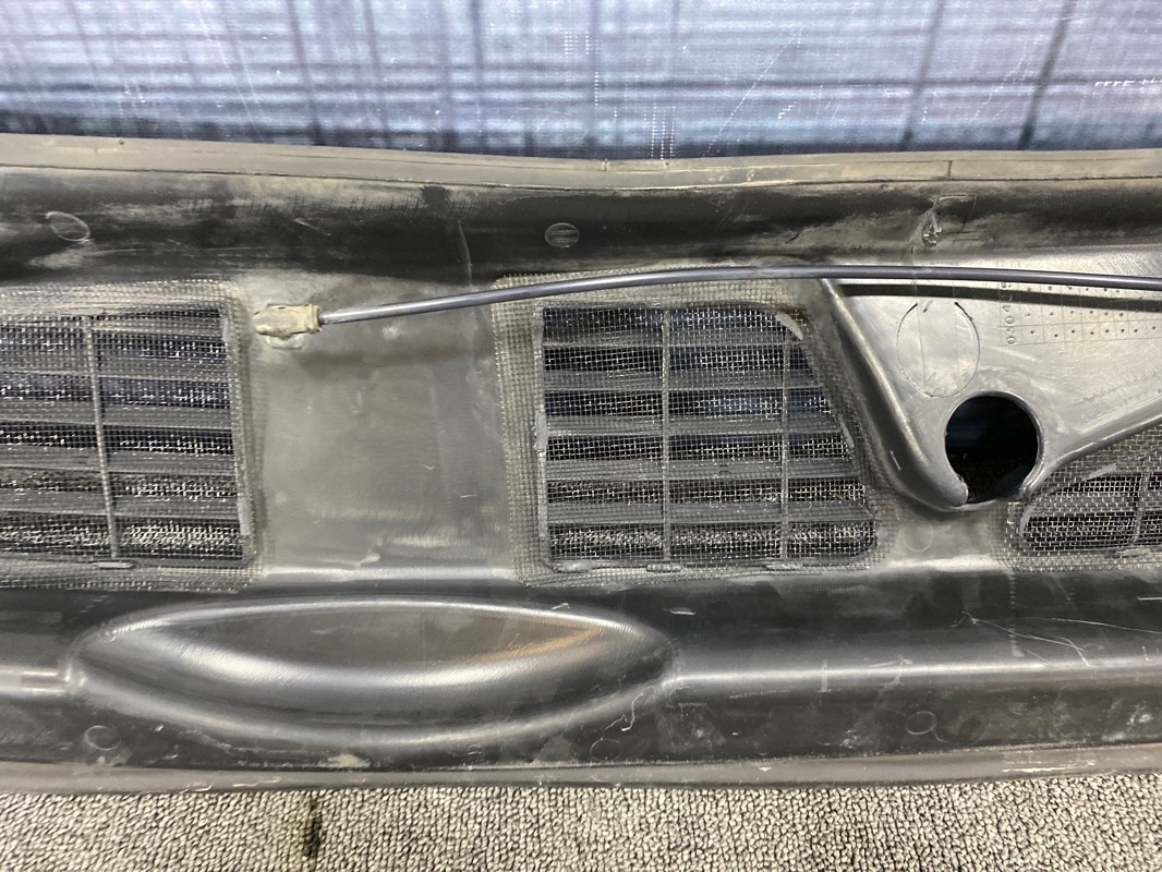 Решетка под лобовое стекло, 2000 рублей, Красноярск