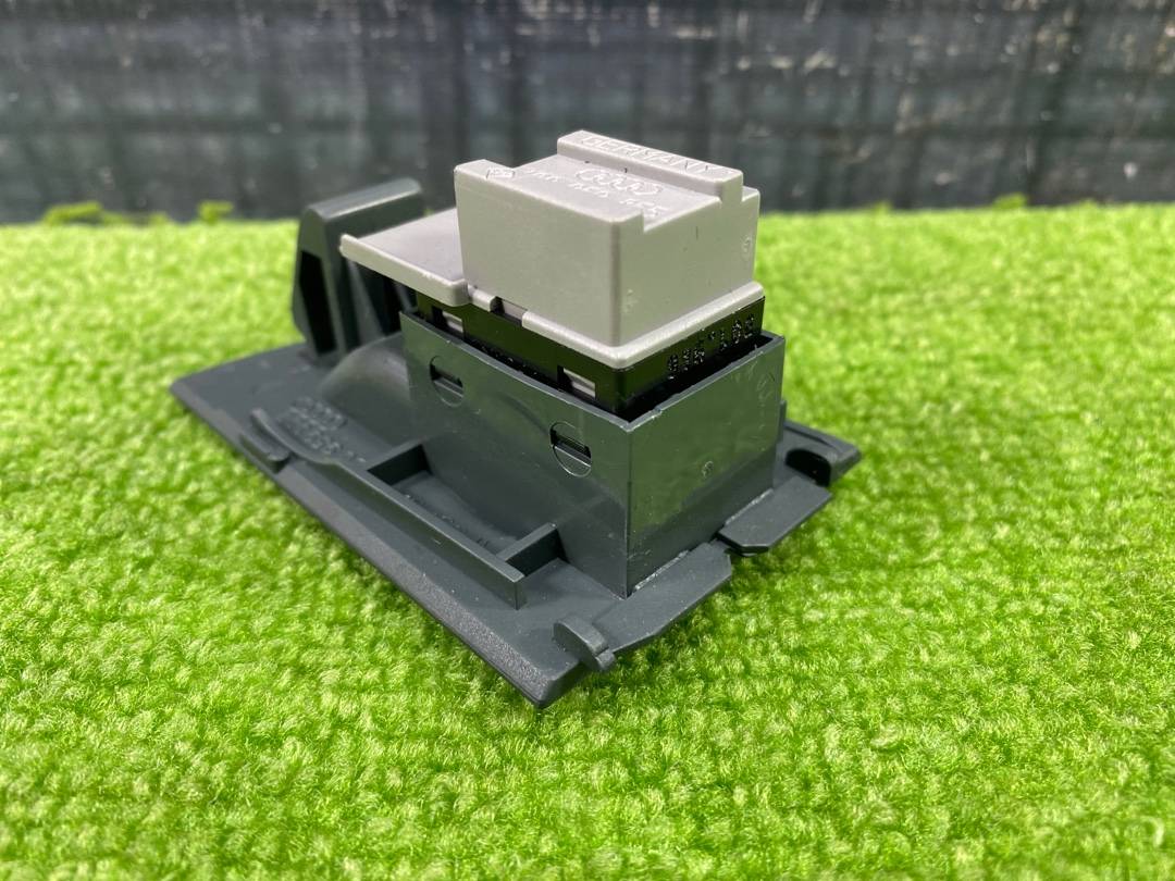 Кнопка стеклоподъемника, 300 рублей, Красноярск