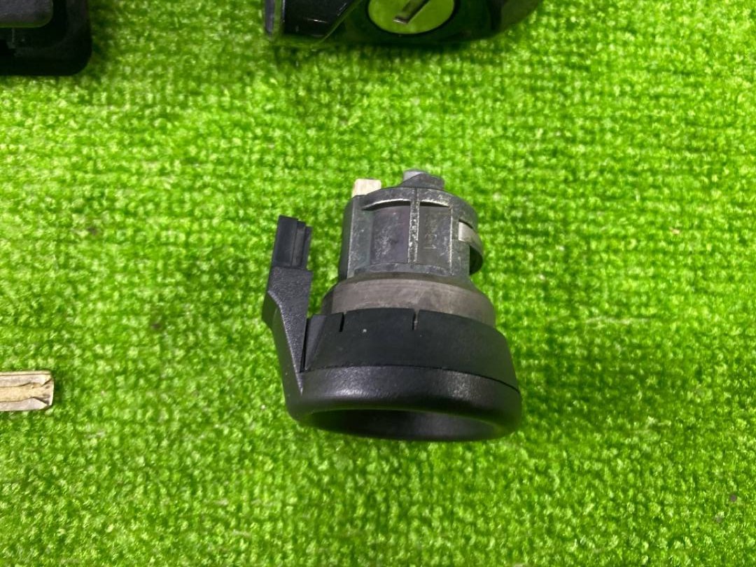 Комплект замков с ключом, 2700 рублей, Красноярск