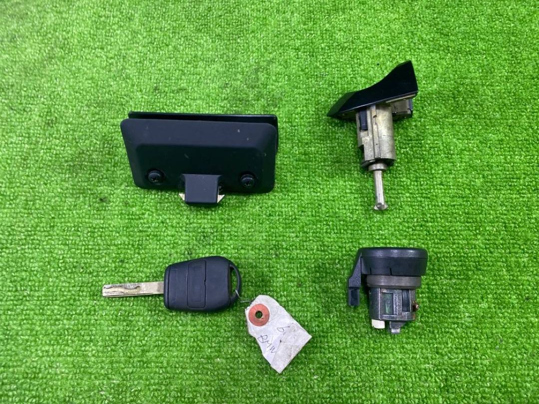 Комплект замков с ключом, 2700 рублей, Красноярск