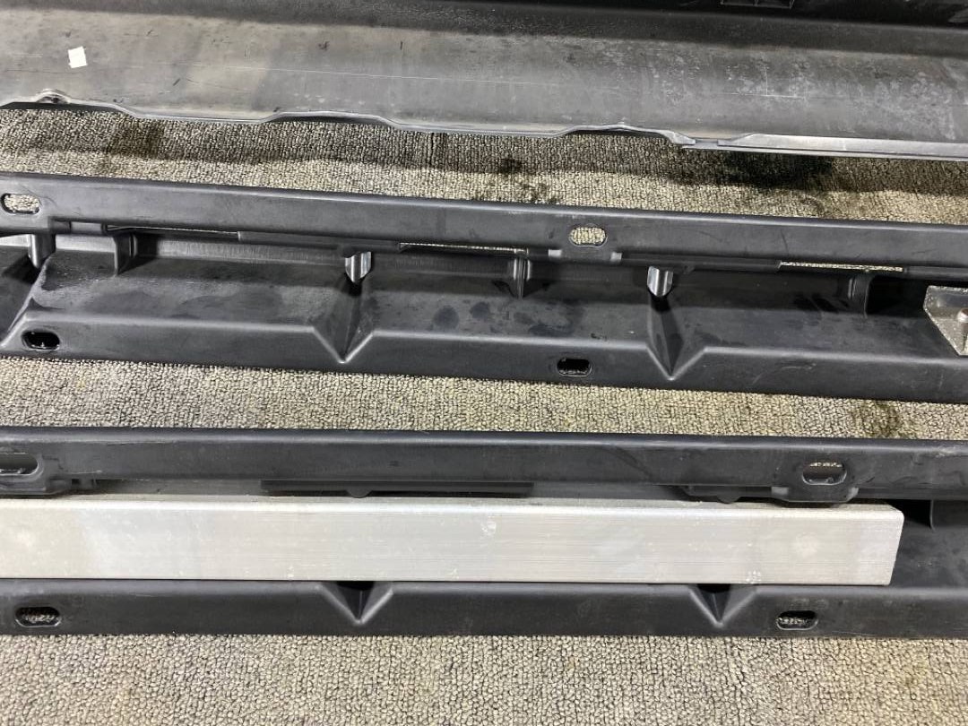 Комплект накладок на порог, 2100 рублей, Красноярск