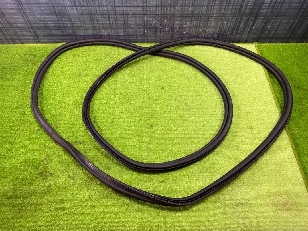 Уплотнитель крышки багажника, 600 рублей, Красноярск