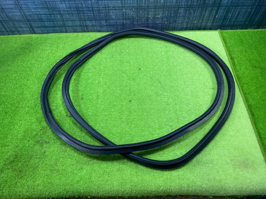 Уплотнитель крышки багажника, 600 рублей, Красноярск