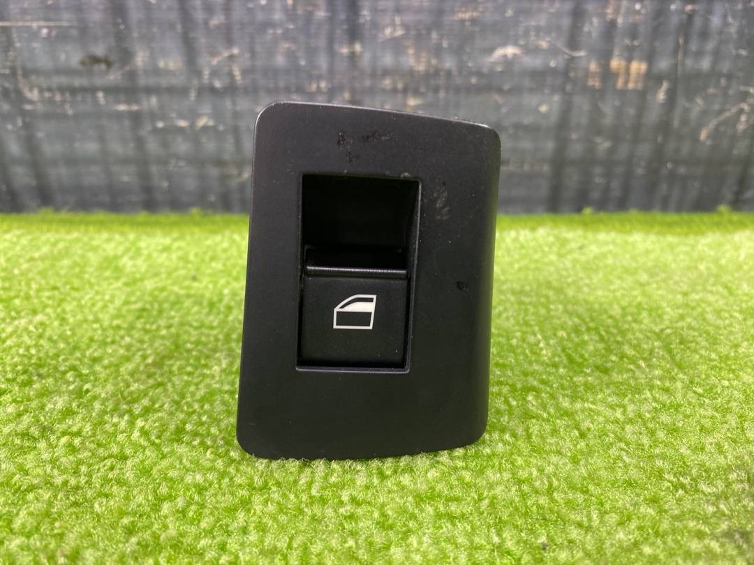 Кнопка стеклоподъемника, 552 рублей, Красноярск