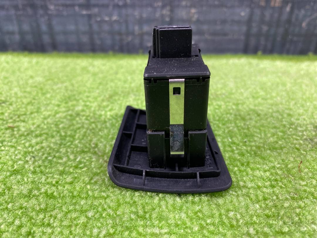 Кнопка стеклоподъемника, 552 рублей, Красноярск