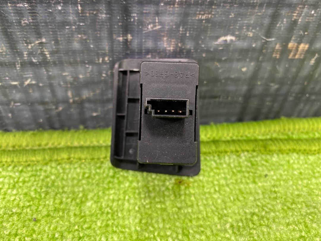 Кнопка стеклоподъемника, 552 рублей, Красноярск