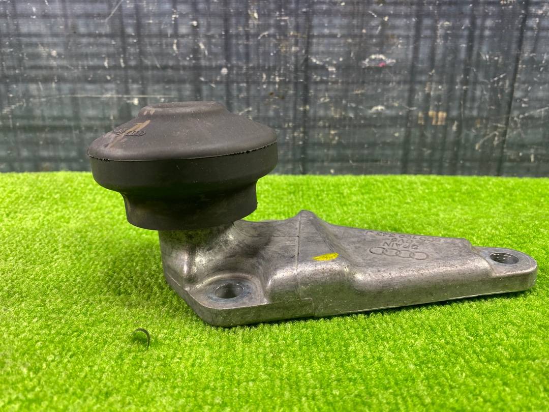 Кронштейн двигателя, 600 рублей, Красноярск