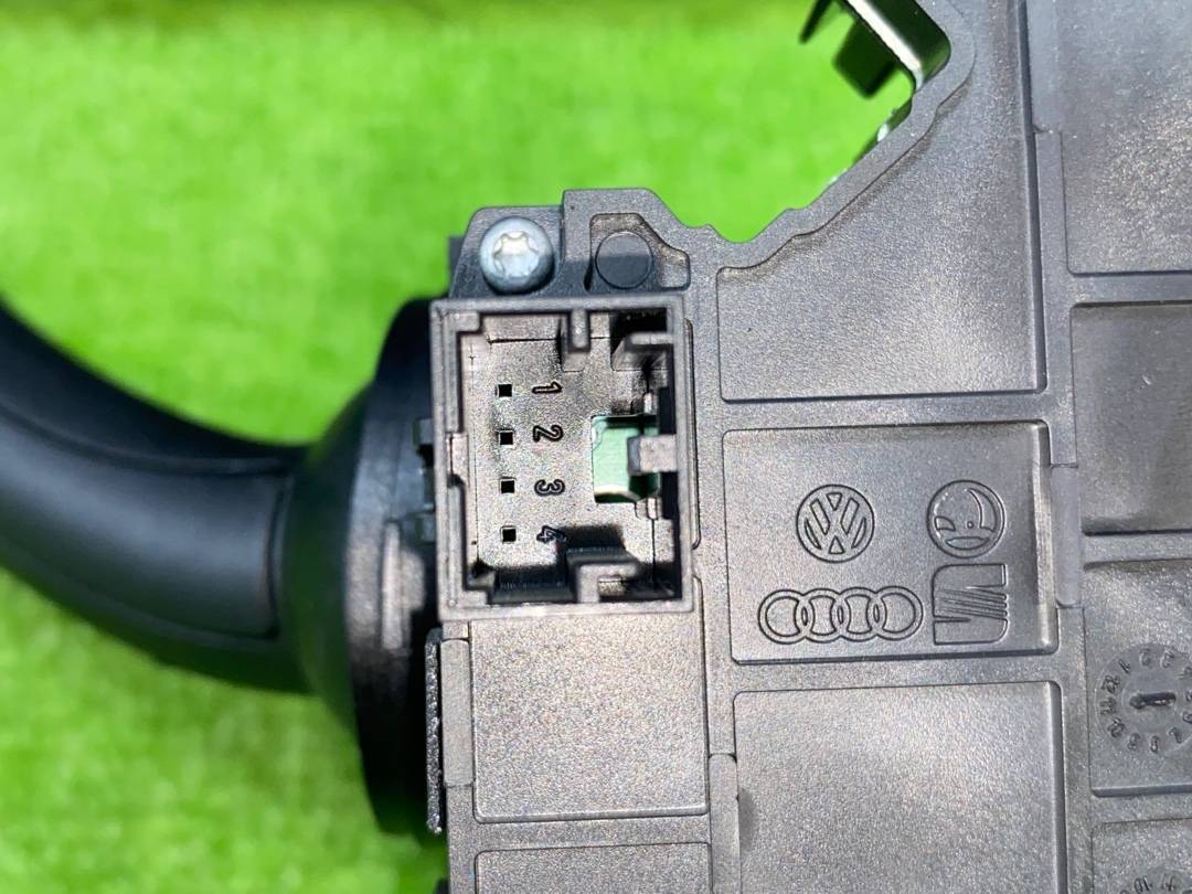 Подрулевой переключатель, 900 рублей, Красноярск